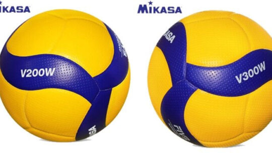 Яка різниця між м’ячами Mikasa V200W і V300W?